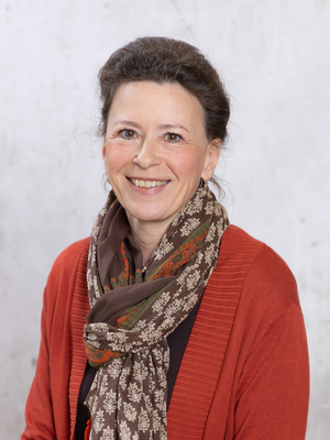 Bernhart, Karin