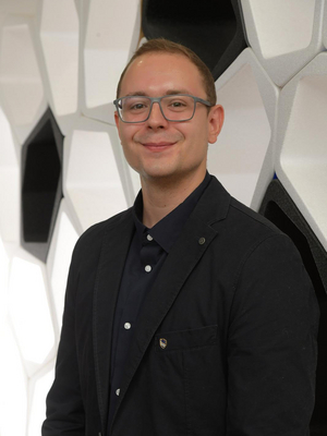 Hajek, Dominik