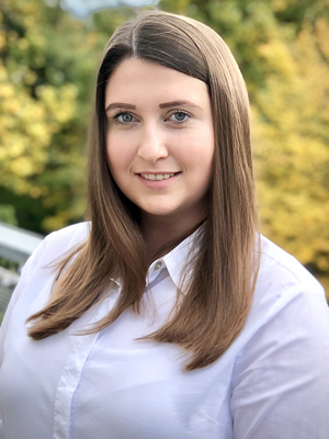 Mesterhazi, Julia